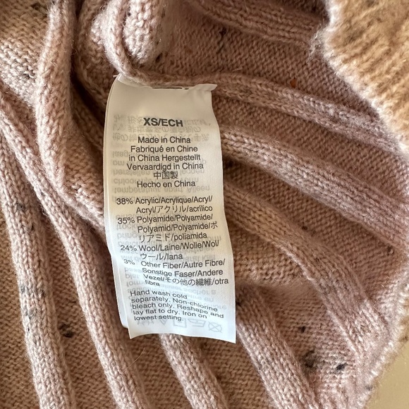 NWT Madewell Donegal Evercrest Turtleneck Sweater in Coziest Yarn Pink Blush XS - Picture 3 of 5